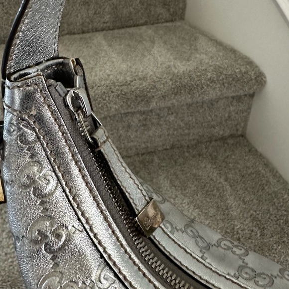 Gucci Silver Monogram Shoulder Bag - Picture 6 of 10